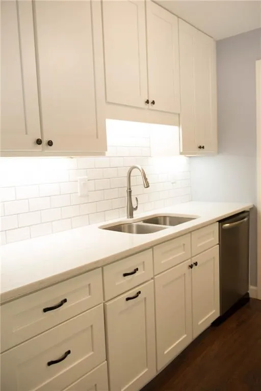 5149 Roswell Road Unit 1/49, Atlanta, Georgia 30342, 2 Bedrooms Bedrooms, ,1 BathroomBathrooms,Residential,Sold,5149 Roswell Road Unit 1/49,5830103