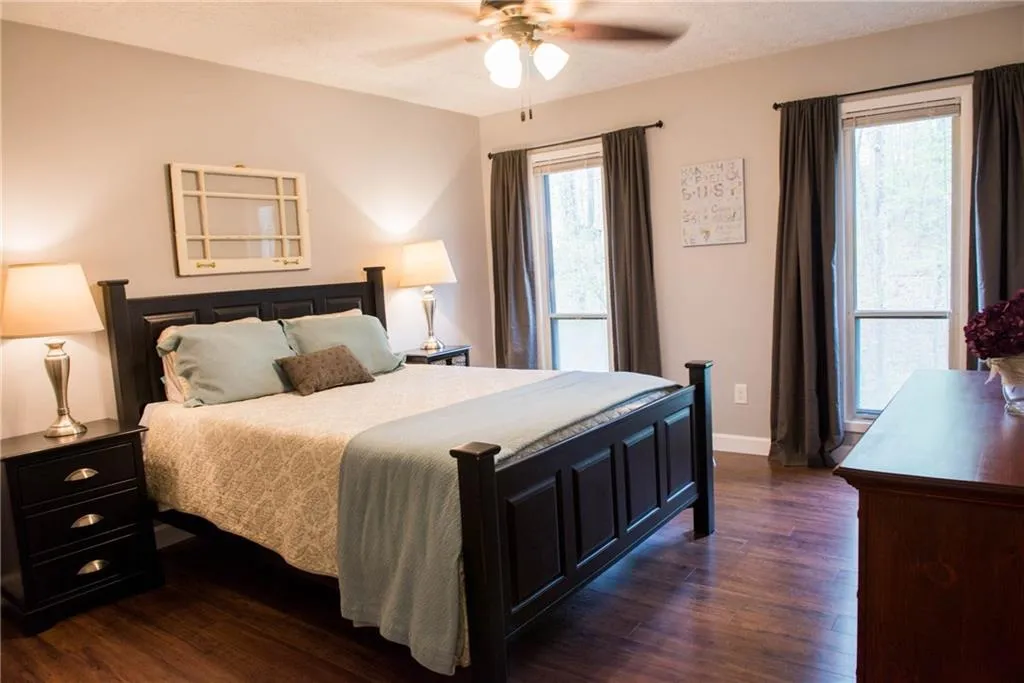 5149 Roswell Road Unit 1/49, Atlanta, Georgia 30342, 2 Bedrooms Bedrooms, ,1 BathroomBathrooms,Residential,Sold,5149 Roswell Road Unit 1/49,5830103