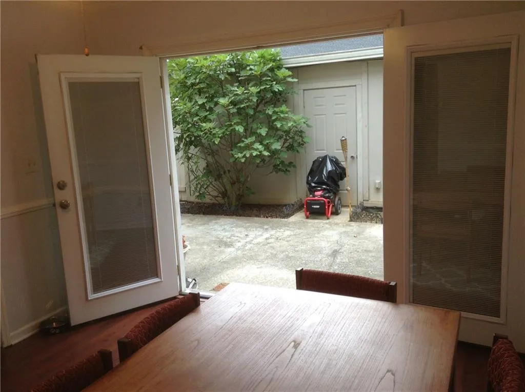 370 N River Parkway Unit F, Sandy Springs, Georgia 30350, 3 Bedrooms Bedrooms, ,2 BathroomsBathrooms,Residential,Sold,370 N River Parkway Unit F,5742349