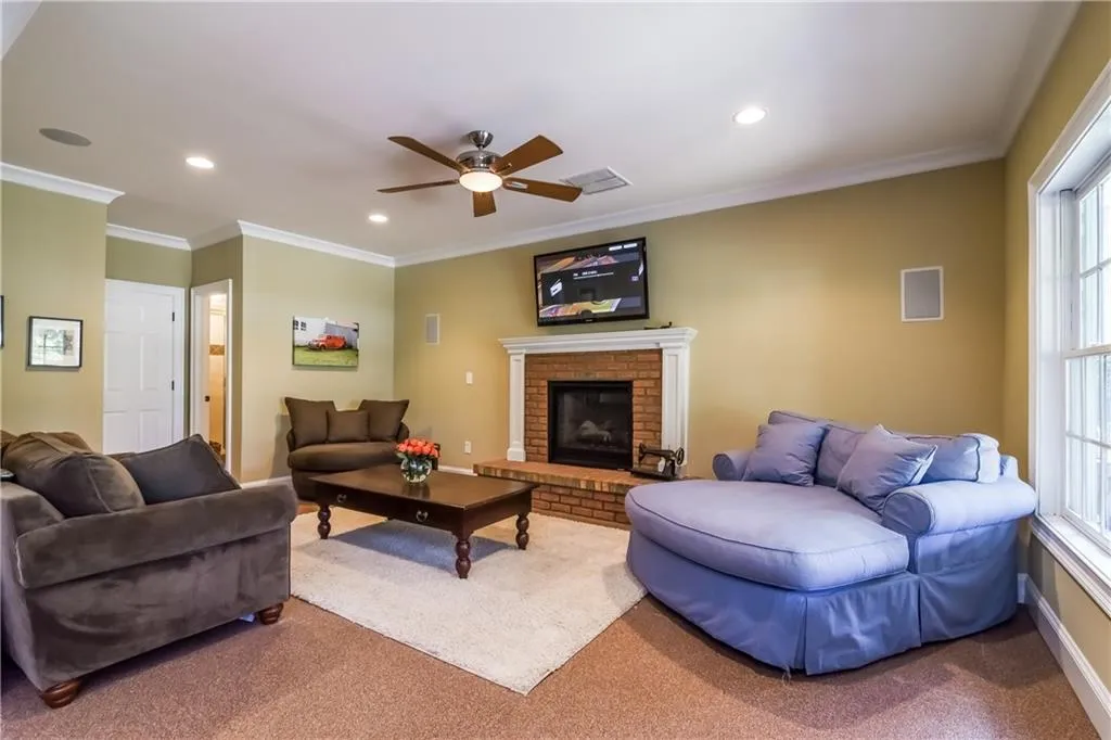 146 Hardeman Road, Sandy Springs, Georgia 30342, 5 Bedrooms Bedrooms, ,5 BathroomsBathrooms,Residential,Sold,146 Hardeman Road,5765124