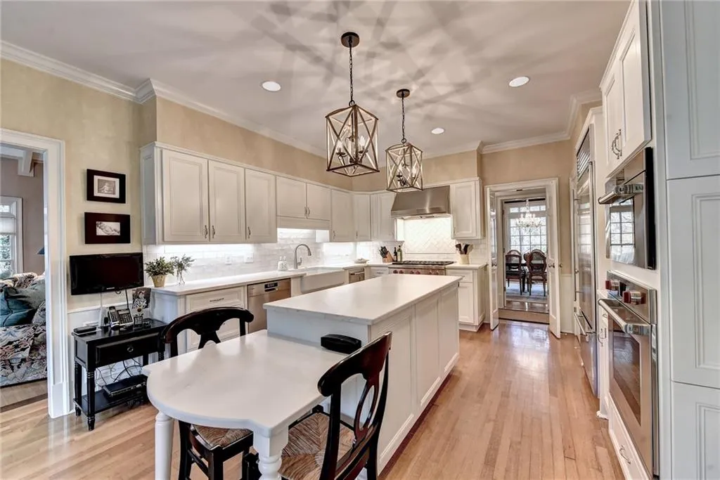1570 Misty Oaks Drive, Sandy Springs, Georgia 30350, 5 Bedrooms Bedrooms, ,4 BathroomsBathrooms,Residential,Sold,1570 Misty Oaks Drive,6805596