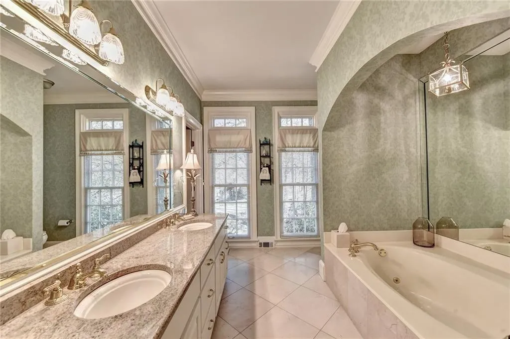 1570 Misty Oaks Drive, Sandy Springs, Georgia 30350, 5 Bedrooms Bedrooms, ,4 BathroomsBathrooms,Residential,Sold,1570 Misty Oaks Drive,6805596