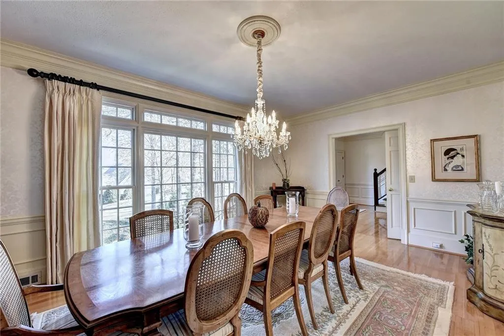 1570 Misty Oaks Drive, Sandy Springs, Georgia 30350, 5 Bedrooms Bedrooms, ,4 BathroomsBathrooms,Residential,Sold,1570 Misty Oaks Drive,6805596