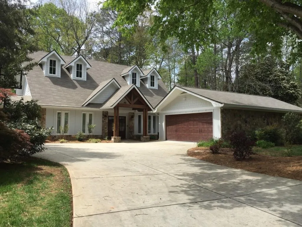 8560 Valemont Drive, Sandy Springs, Georgia 30350, 6 Bedrooms Bedrooms, ,4 BathroomsBathrooms,Residential,Sold,8560 Valemont Drive,5997175