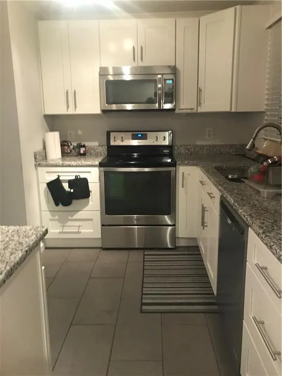 6700 Roswell Road Unit 23c, Atlanta, Georgia 30328, 2 Bedrooms Bedrooms, ,1 BathroomBathrooms,Residential,Sold,6700 Roswell Road Unit 23c,6095548