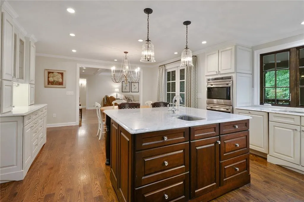 6200 Old Hickory Point, Atlanta, Georgia 30328, 5 Bedrooms Bedrooms, ,5 BathroomsBathrooms,Residential,Sold,6200 Old Hickory Point,6567715