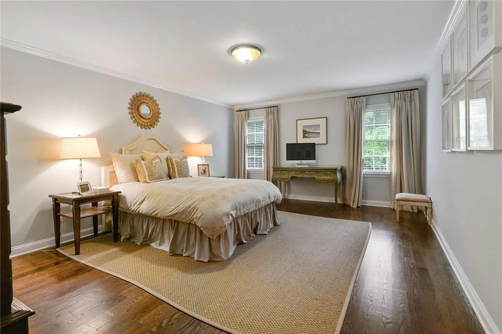 6200 Old Hickory Point, Atlanta, Georgia 30328, 5 Bedrooms Bedrooms, ,5 BathroomsBathrooms,Residential,Sold,6200 Old Hickory Point,6567715