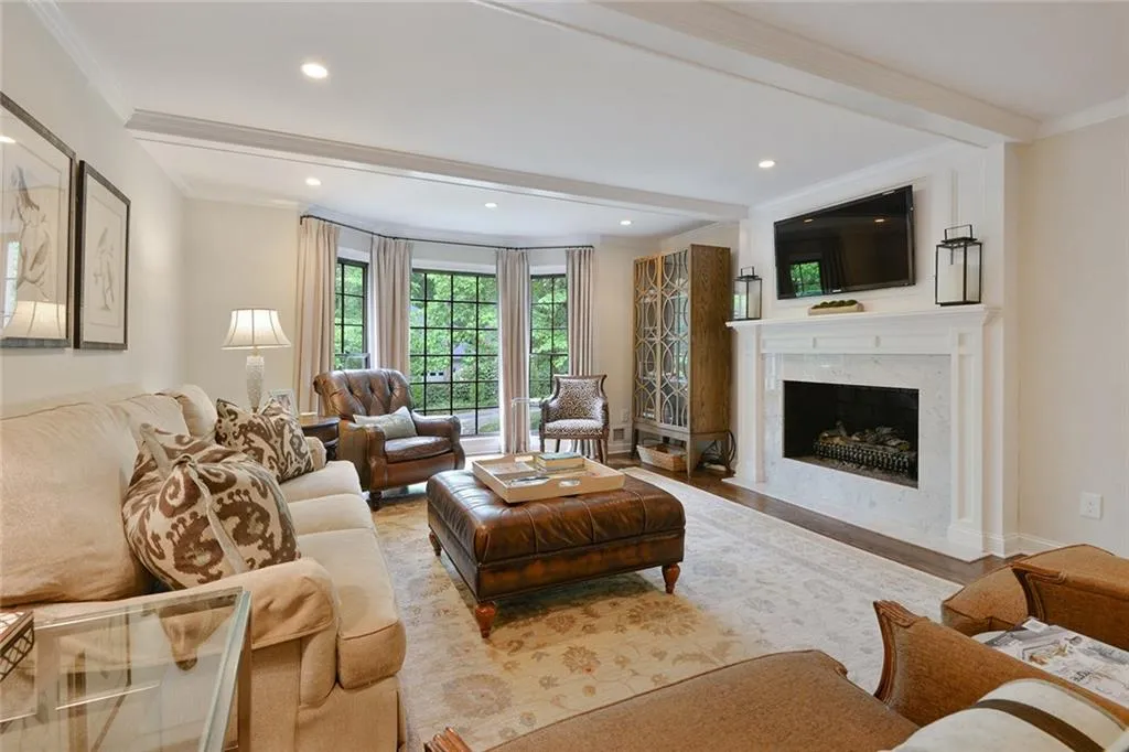 6200 Old Hickory Point, Atlanta, Georgia 30328, 5 Bedrooms Bedrooms, ,5 BathroomsBathrooms,Residential,Sold,6200 Old Hickory Point,6567715