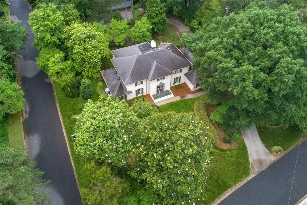 6200 Old Hickory Point, Atlanta, Georgia 30328, 5 Bedrooms Bedrooms, ,5 BathroomsBathrooms,Residential,Sold,6200 Old Hickory Point,6567715