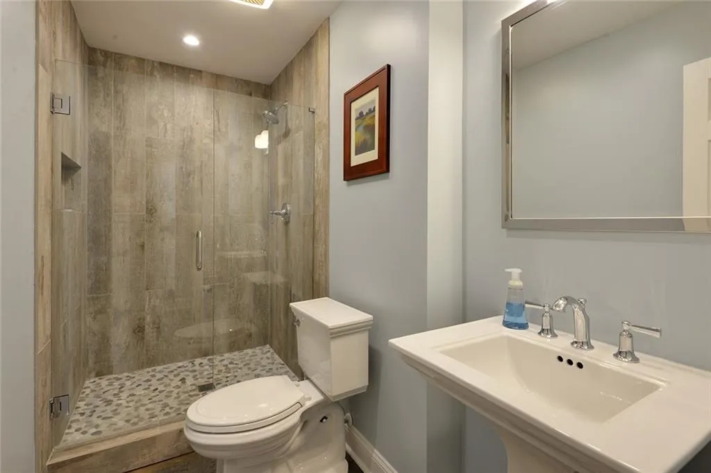 6200 Old Hickory Point, Atlanta, Georgia 30328, 5 Bedrooms Bedrooms, ,5 BathroomsBathrooms,Residential,Sold,6200 Old Hickory Point,6567715