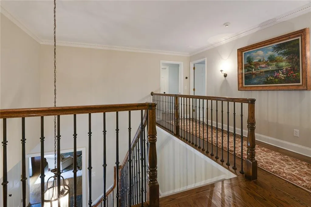 6200 Old Hickory Point, Atlanta, Georgia 30328, 5 Bedrooms Bedrooms, ,5 BathroomsBathrooms,Residential,Sold,6200 Old Hickory Point,6567715