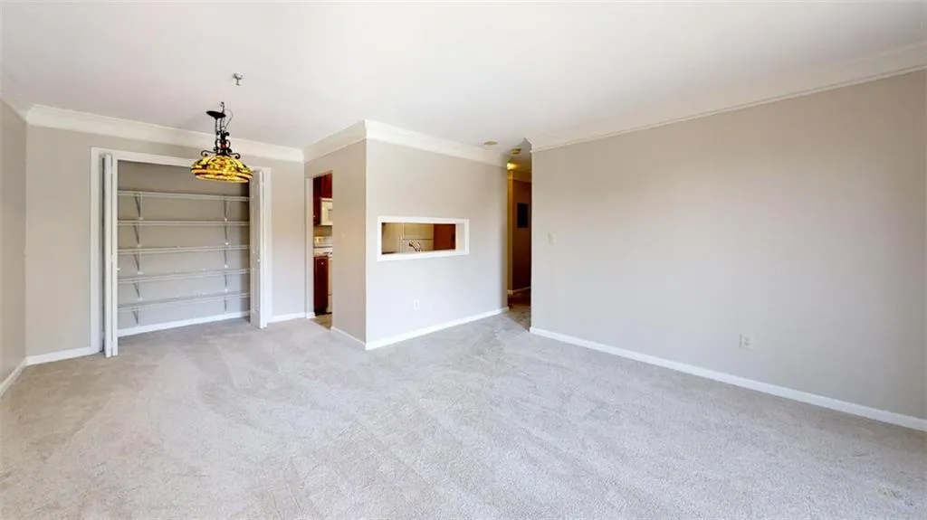 300 Johnson Ferry Road Ne Unit B312, Sandy Springs, Georgia 30328, 1 Bedroom Bedrooms, ,1 BathroomBathrooms,Residential,Sold,300 Johnson Ferry Road Ne Unit B312,6620836