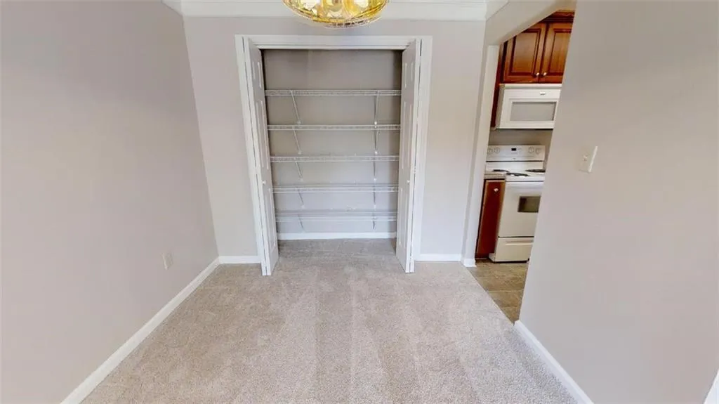 300 Johnson Ferry Road Ne Unit B312, Sandy Springs, Georgia 30328, 1 Bedroom Bedrooms, ,1 BathroomBathrooms,Residential,Sold,300 Johnson Ferry Road Ne Unit B312,6620836