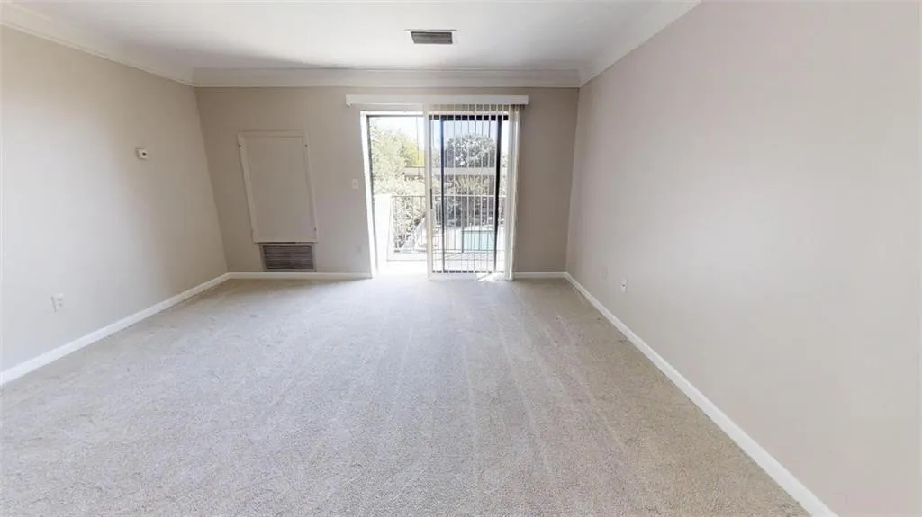 300 Johnson Ferry Road Ne Unit B312, Sandy Springs, Georgia 30328, 1 Bedroom Bedrooms, ,1 BathroomBathrooms,Residential,Sold,300 Johnson Ferry Road Ne Unit B312,6620836