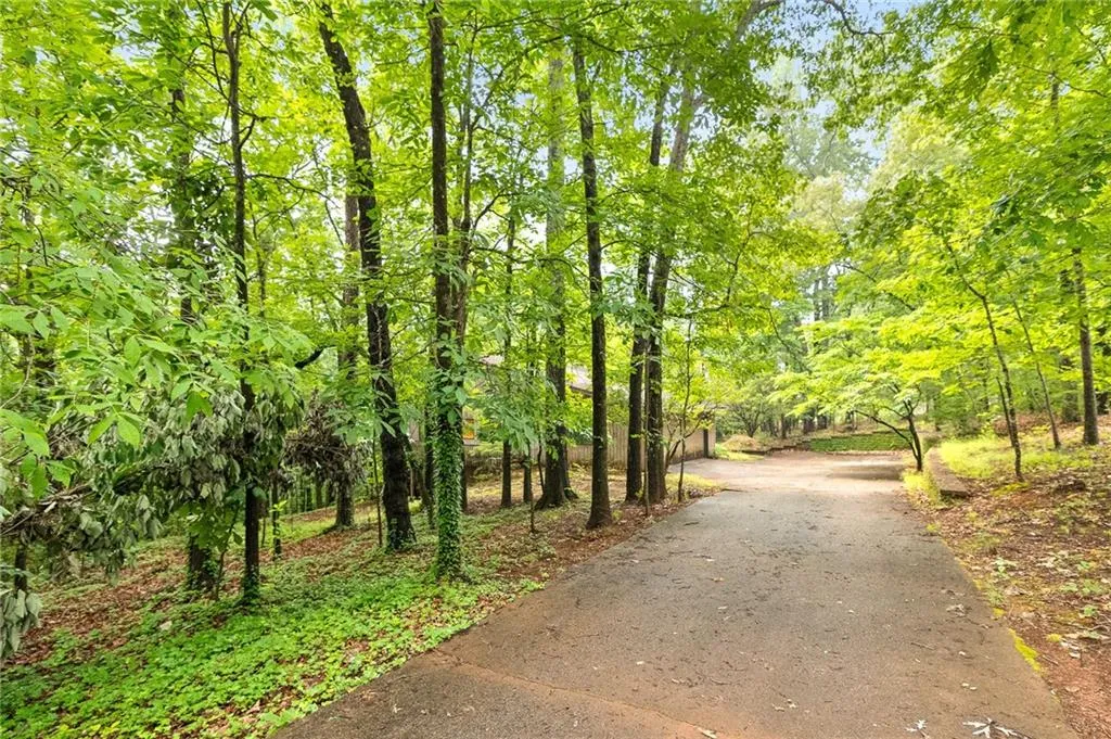 5680 Whitner Drive, Atlanta, Georgia 30327, 3 Bedrooms Bedrooms, ,2 BathroomsBathrooms,Residential,For Sale,5680 Whitner Drive,7646920