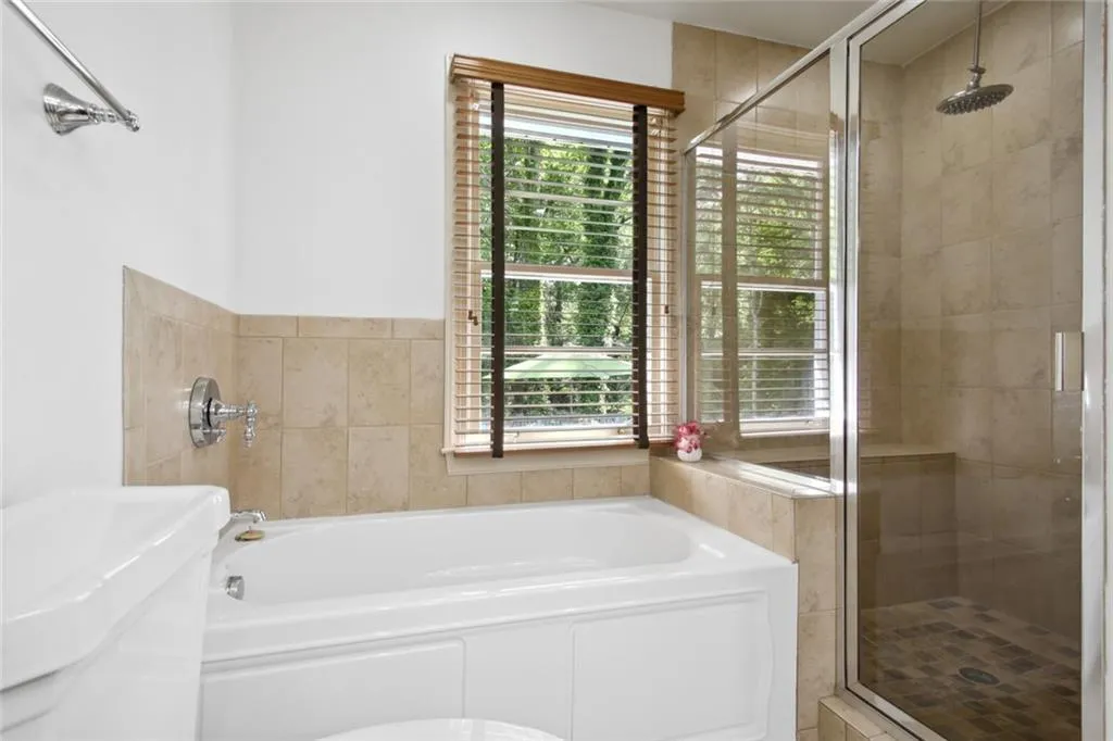 4660 Hitching Post Trail Ne, Atlanta, Georgia 30342, 3 Bedrooms Bedrooms, ,3 BathroomsBathrooms,Residential,Sold,4660 Hitching Post Trail Ne,7041206