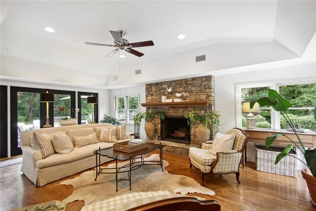 4660 Hitching Post Trail Ne, Atlanta, Georgia 30342, 3 Bedrooms Bedrooms, ,3 BathroomsBathrooms,Residential,Sold,4660 Hitching Post Trail Ne,7041206