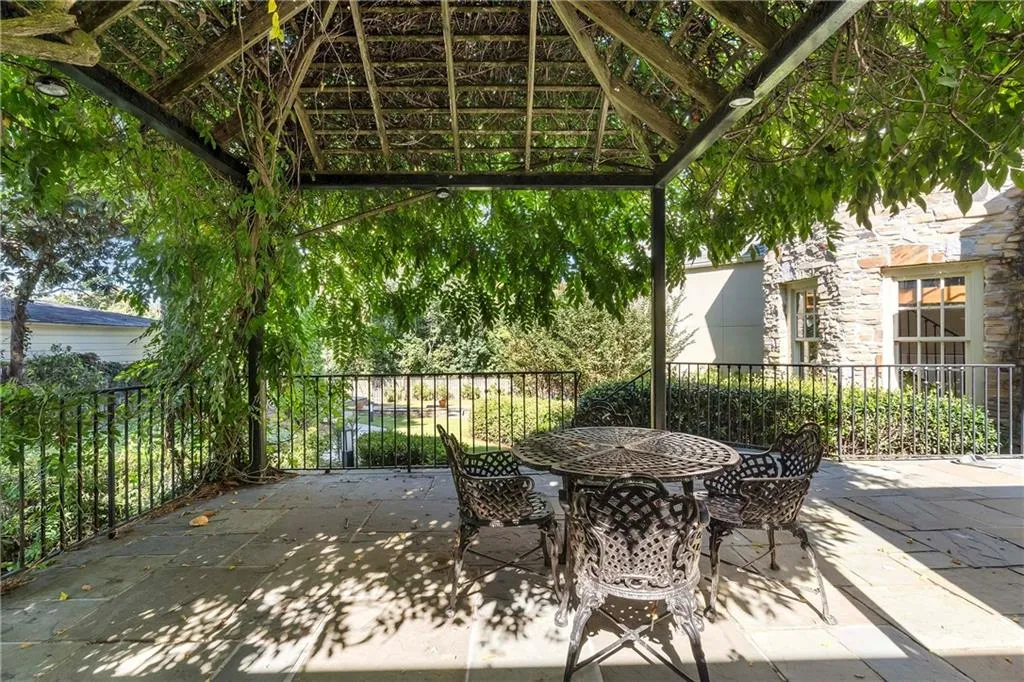 68 N Muscogee Avenue Nw, Atlanta, Georgia 30305, 5 Bedrooms Bedrooms, ,5 BathroomsBathrooms,Residential,For Sale,68 N Muscogee Avenue Nw,7647308