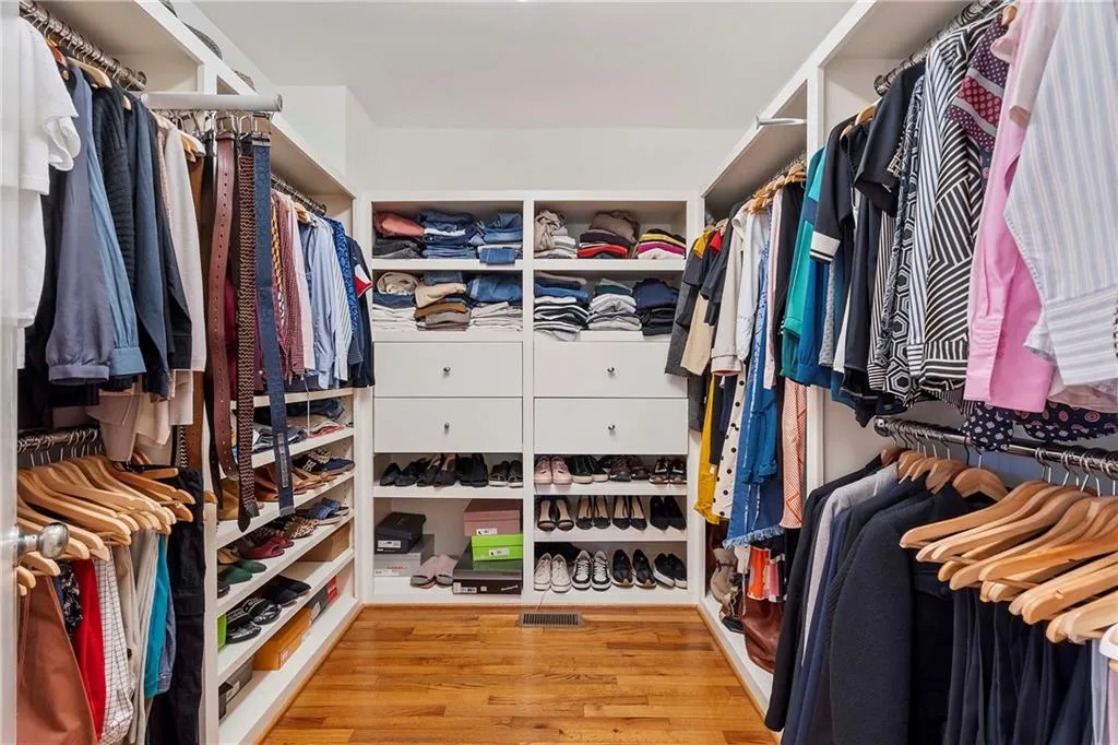 68 N Muscogee Avenue Nw, Atlanta, Georgia 30305, 5 Bedrooms Bedrooms, ,5 BathroomsBathrooms,Residential,For Sale,68 N Muscogee Avenue Nw,7647308