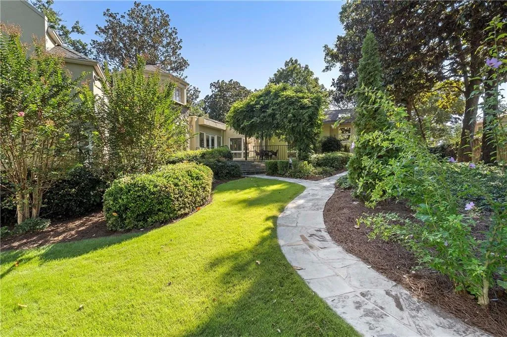 68 N Muscogee Avenue Nw, Atlanta, Georgia 30305, 5 Bedrooms Bedrooms, ,5 BathroomsBathrooms,Residential,For Sale,68 N Muscogee Avenue Nw,7647308