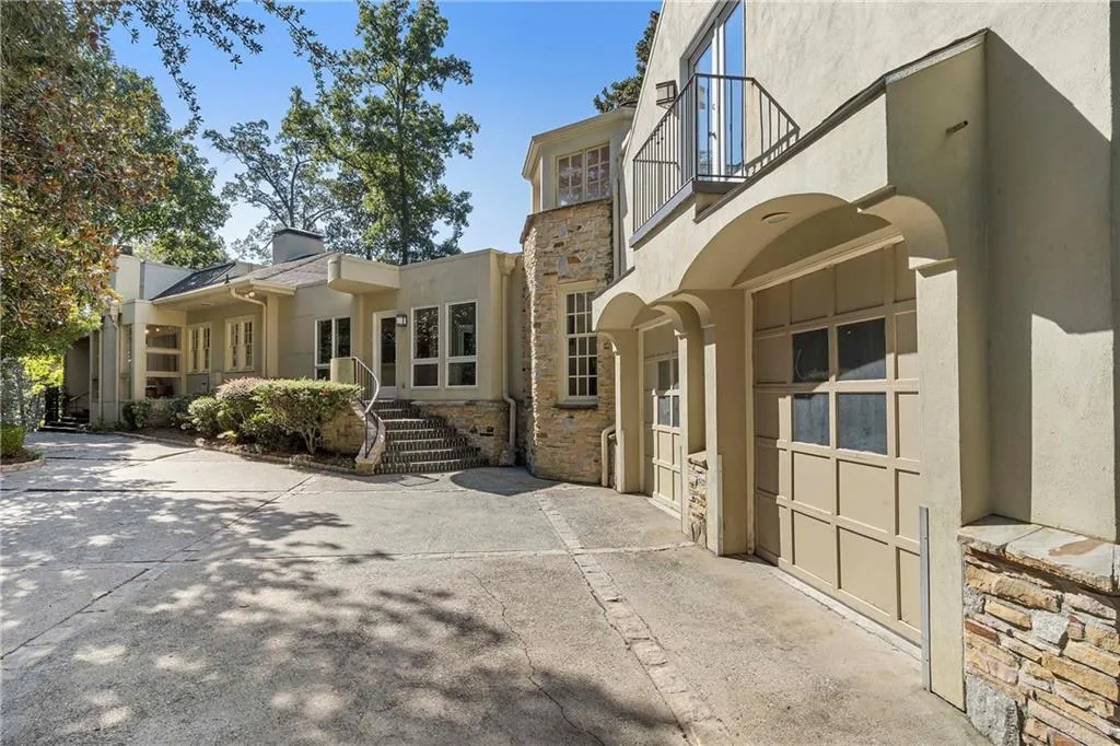 68 N Muscogee Avenue Nw, Atlanta, Georgia 30305, 5 Bedrooms Bedrooms, ,5 BathroomsBathrooms,Residential,For Sale,68 N Muscogee Avenue Nw,7647308