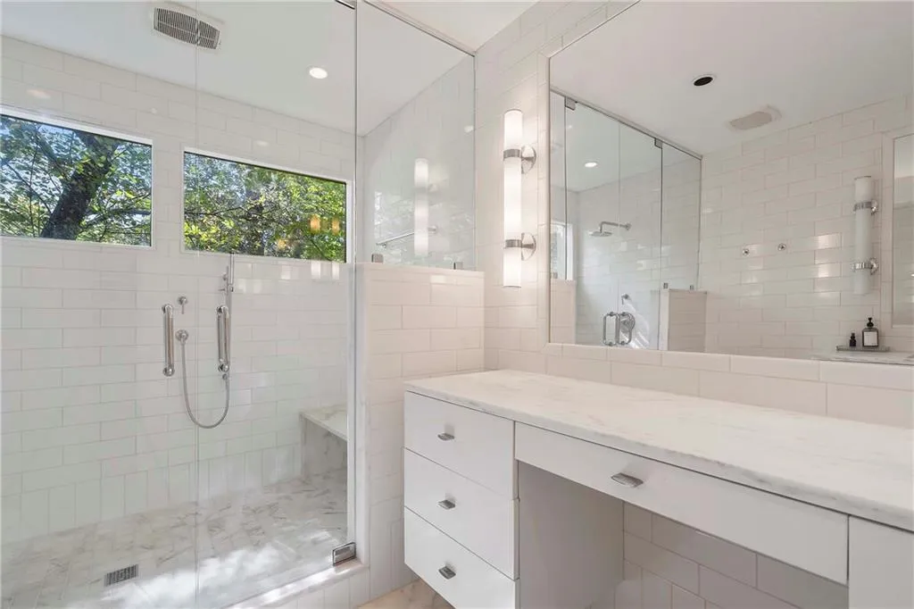 68 N Muscogee Avenue Nw, Atlanta, Georgia 30305, 5 Bedrooms Bedrooms, ,5 BathroomsBathrooms,Residential,For Sale,68 N Muscogee Avenue Nw,7647308