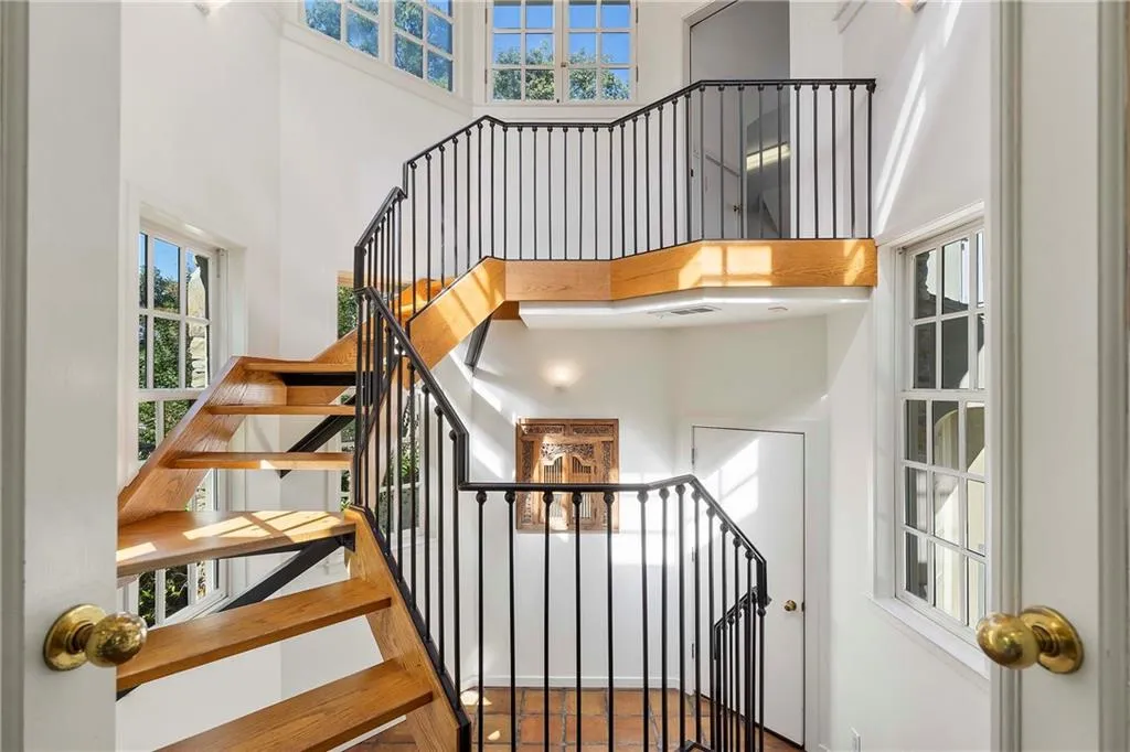 68 N Muscogee Avenue Nw, Atlanta, Georgia 30305, 5 Bedrooms Bedrooms, ,5 BathroomsBathrooms,Residential,For Sale,68 N Muscogee Avenue Nw,7647308
