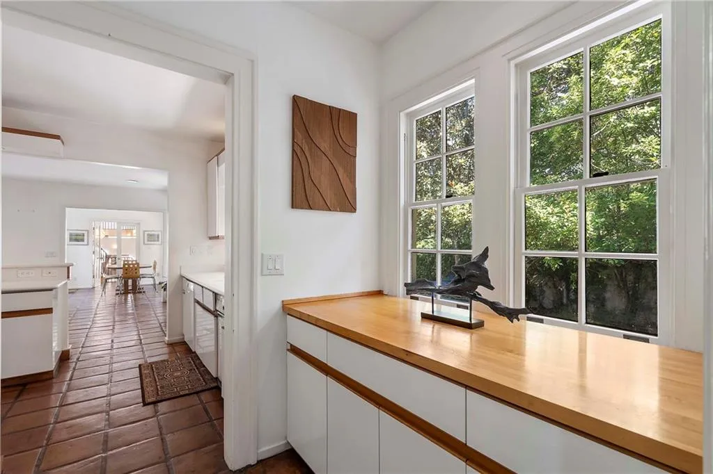 68 N Muscogee Avenue Nw, Atlanta, Georgia 30305, 5 Bedrooms Bedrooms, ,5 BathroomsBathrooms,Residential,For Sale,68 N Muscogee Avenue Nw,7647308