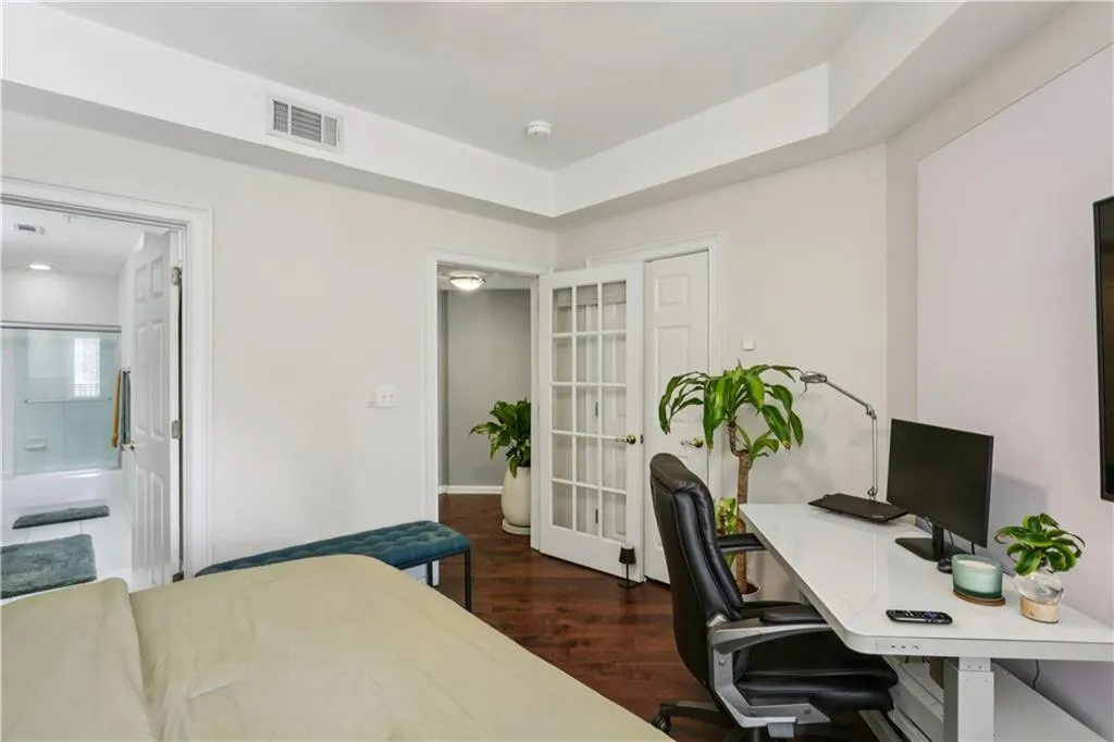 3275 Lenox Road Ne Unit 208, Atlanta, Georgia 30324, 2 Bedrooms Bedrooms, 0 ,2 BathroomsBathrooms,Residential,For Sale,3275 Lenox Road Ne Unit 208,7737593