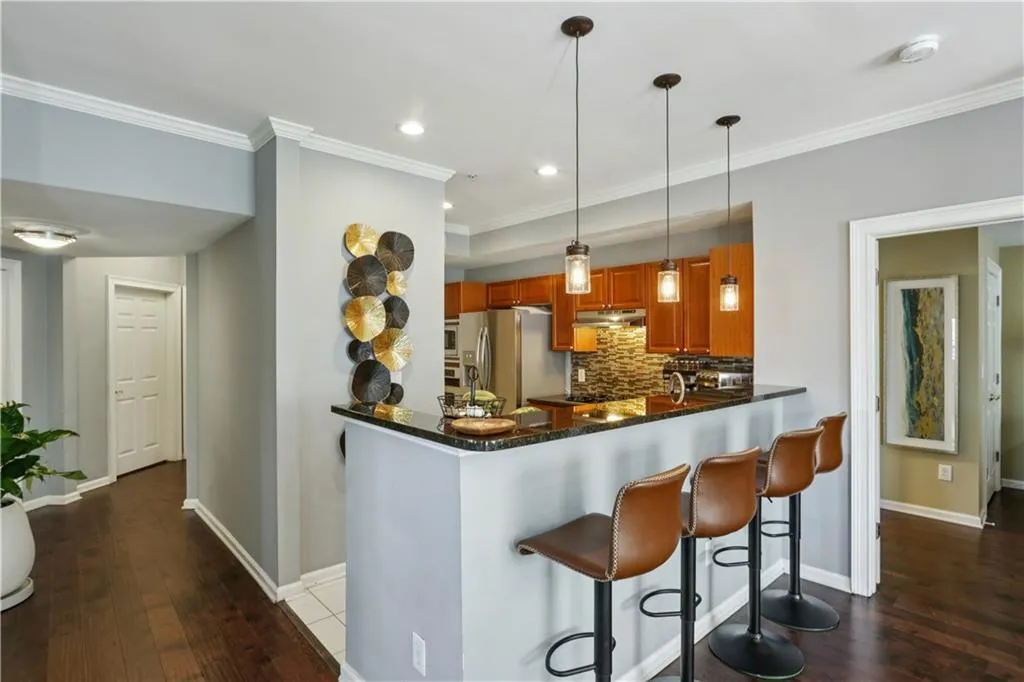 3275 Lenox Road Ne Unit 208, Atlanta, Georgia 30324, 2 Bedrooms Bedrooms, 0 ,2 BathroomsBathrooms,Residential,For Sale,3275 Lenox Road Ne Unit 208,7737593