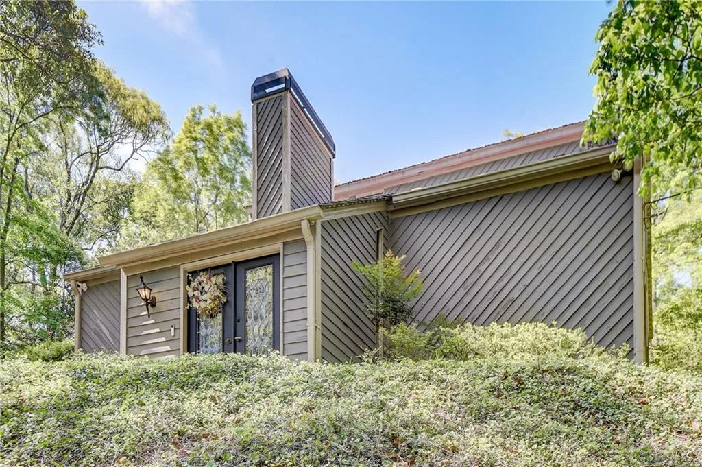 View of property exterior