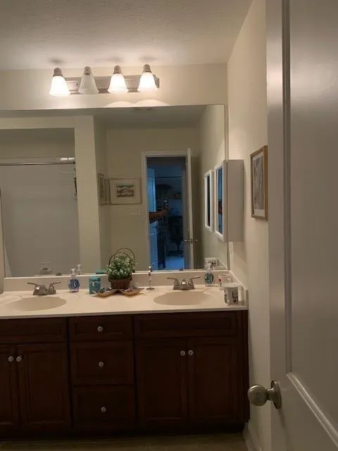 750 Dalrymple Road Unit F1, Atlanta, Georgia 30328, 4 Bedrooms Bedrooms, ,2 BathroomsBathrooms,Residential,Sold,750 Dalrymple Road Unit F1,6597856