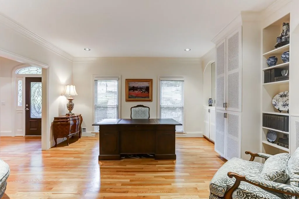 770 Overhill Court Nw, Sandy Springs, Georgia 30328, 5 Bedrooms Bedrooms, ,3 BathroomsBathrooms,Residential,Sold,770 Overhill Court Nw,6581048