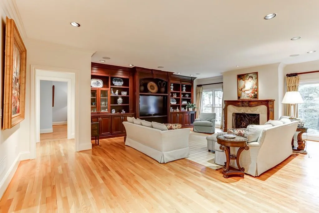 770 Overhill Court Nw, Sandy Springs, Georgia 30328, 5 Bedrooms Bedrooms, ,3 BathroomsBathrooms,Residential,Sold,770 Overhill Court Nw,6581048