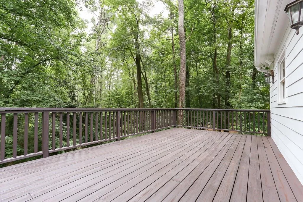 770 Overhill Court Nw, Sandy Springs, Georgia 30328, 5 Bedrooms Bedrooms, ,3 BathroomsBathrooms,Residential,Sold,770 Overhill Court Nw,6581048