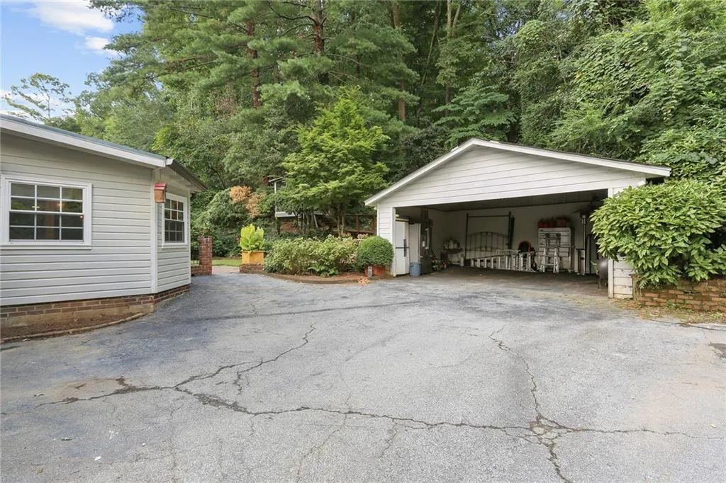 835 Starlight Drive Ne, Sandy Springs, Georgia 30342, 3 Bedrooms Bedrooms, ,2 BathroomsBathrooms,Residential,Sold,835 Starlight Drive Ne,7091175 835 Starlight Drive Ne, Sandy Springs, Georgia 30342, 3 Bedrooms Bedrooms, ,2 BathroomsBathrooms,Residential,Sold,835 Starlight Drive Ne,7091175