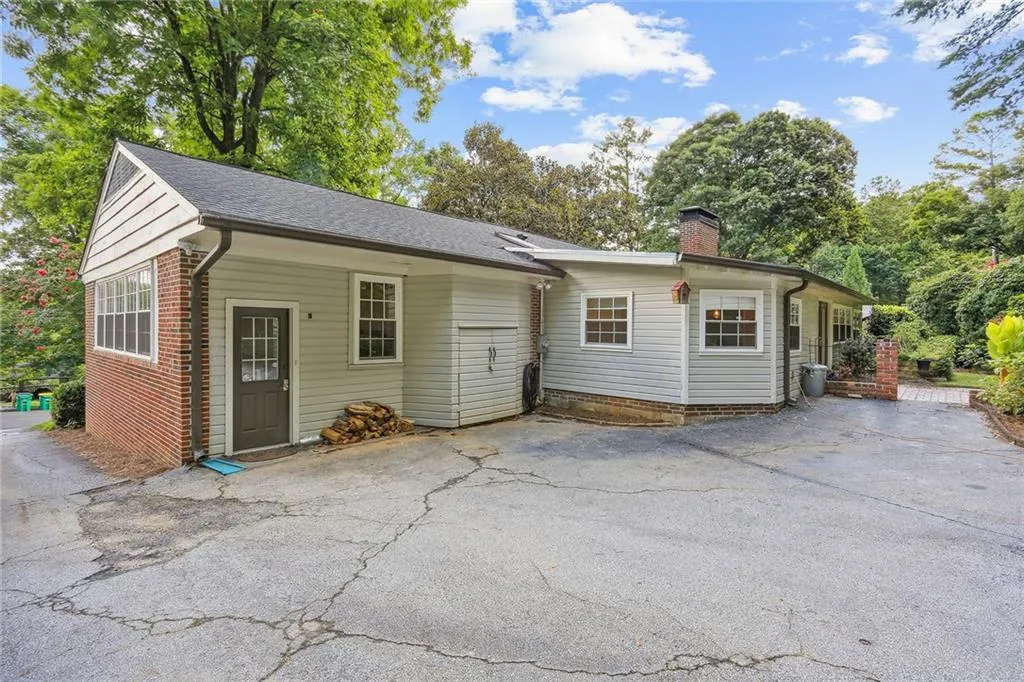 835 Starlight Drive Ne, Sandy Springs, Georgia 30342, 3 Bedrooms Bedrooms, ,2 BathroomsBathrooms,Residential,Sold,835 Starlight Drive Ne,7091175 835 Starlight Drive Ne, Sandy Springs, Georgia 30342, 3 Bedrooms Bedrooms, ,2 BathroomsBathrooms,Residential,Sold,835 Starlight Drive Ne,7091175