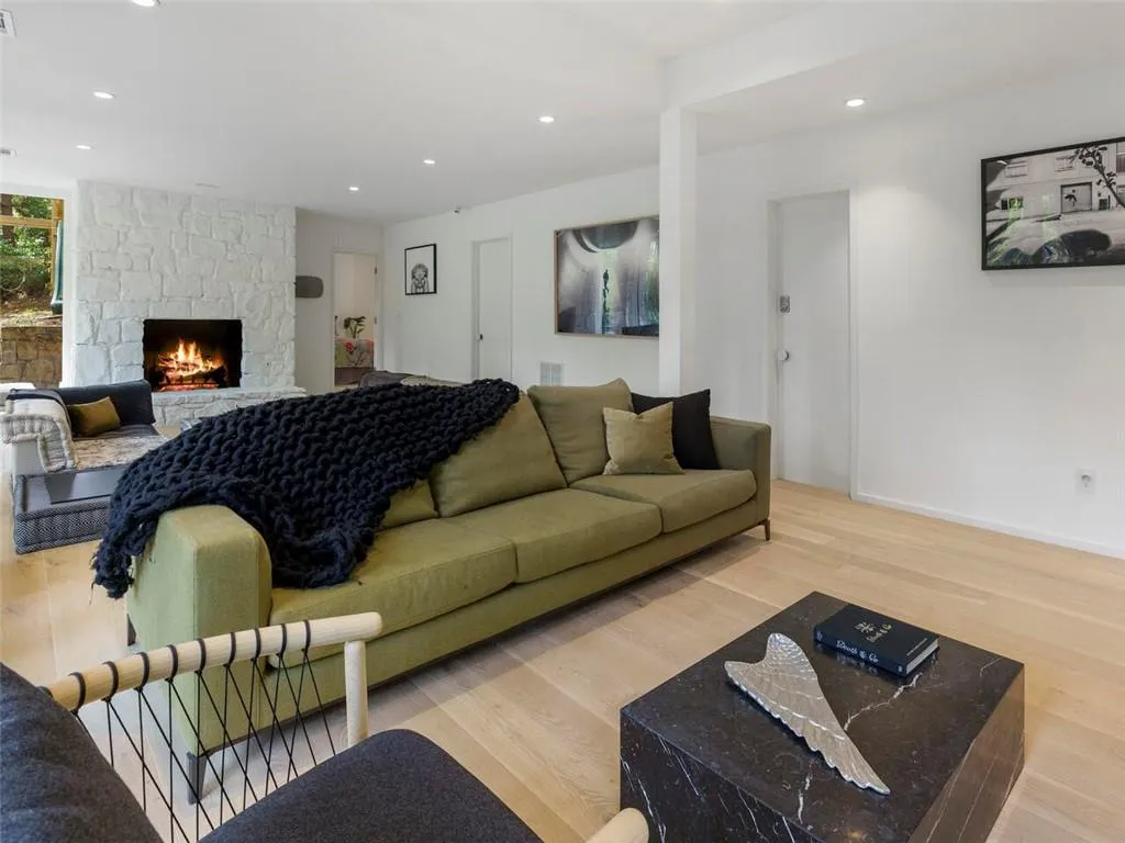 5190 Vernon Springs Trail, Atlanta, Georgia 30327, 4 Bedrooms Bedrooms, ,3 BathroomsBathrooms,Residential,Sold,5190 Vernon Springs Trail,6967552 5190 Vernon Springs Trail, Atlanta, Georgia 30327, 4 Bedrooms Bedrooms, ,3 BathroomsBathrooms,Residential,Sold,5190 Vernon Springs Trail,6967552