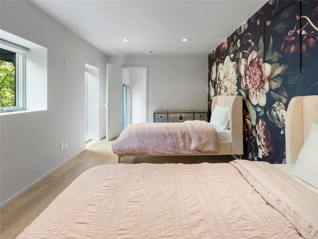 5190 Vernon Springs Trail, Atlanta, Georgia 30327, 4 Bedrooms Bedrooms, ,3 BathroomsBathrooms,Residential,Sold,5190 Vernon Springs Trail,6967552 5190 Vernon Springs Trail, Atlanta, Georgia 30327, 4 Bedrooms Bedrooms, ,3 BathroomsBathrooms,Residential,Sold,5190 Vernon Springs Trail,6967552