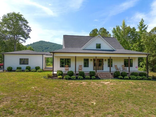 1084 Shahan Lane, La Fayette, Georgia 30728
