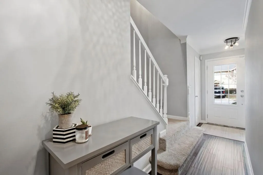 228 Peachtree Hollow Court, Sandy Springs, Georgia 30328, 3 Bedrooms Bedrooms, ,2 BathroomsBathrooms,Residential,Sold,228 Peachtree Hollow Court,6679232