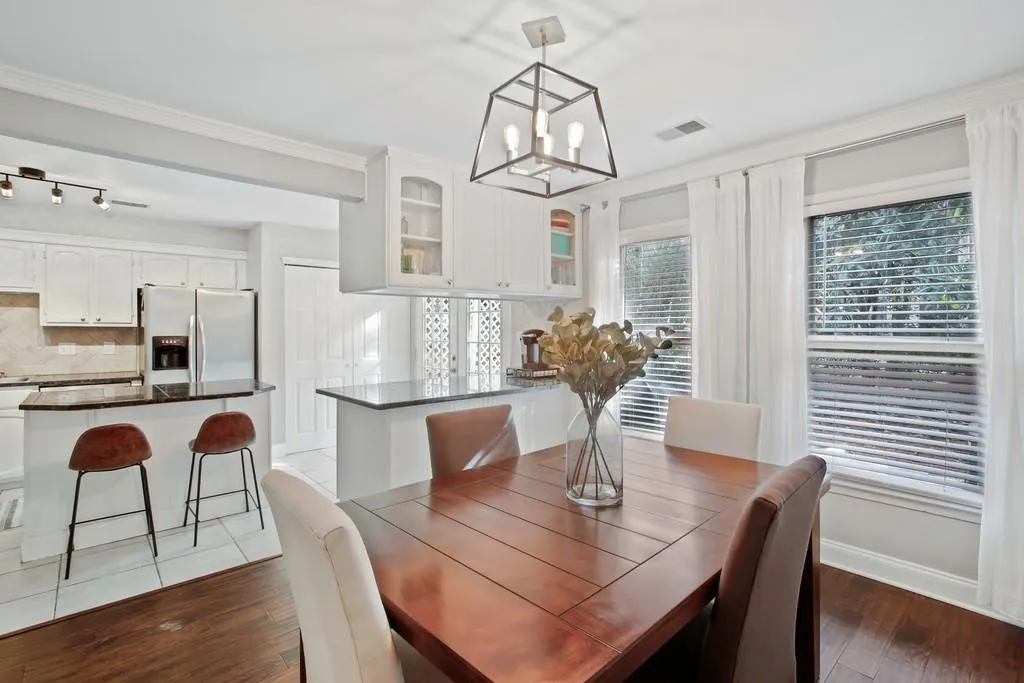 228 Peachtree Hollow Court, Sandy Springs, Georgia 30328, 3 Bedrooms Bedrooms, ,2 BathroomsBathrooms,Residential,Sold,228 Peachtree Hollow Court,6679232