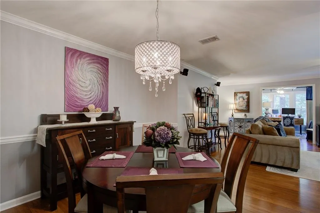 802 Camden Court, Sandy Springs, Georgia 30327, 2 Bedrooms Bedrooms, ,2 BathroomsBathrooms,Residential,Sold,802 Camden Court,7255360