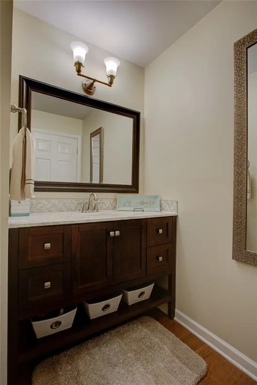 802 Camden Court, Sandy Springs, Georgia 30327, 2 Bedrooms Bedrooms, ,2 BathroomsBathrooms,Residential,Sold,802 Camden Court,7255360