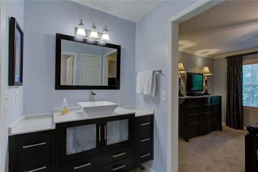 802 Camden Court, Sandy Springs, Georgia 30327, 2 Bedrooms Bedrooms, ,2 BathroomsBathrooms,Residential,Sold,802 Camden Court,7255360