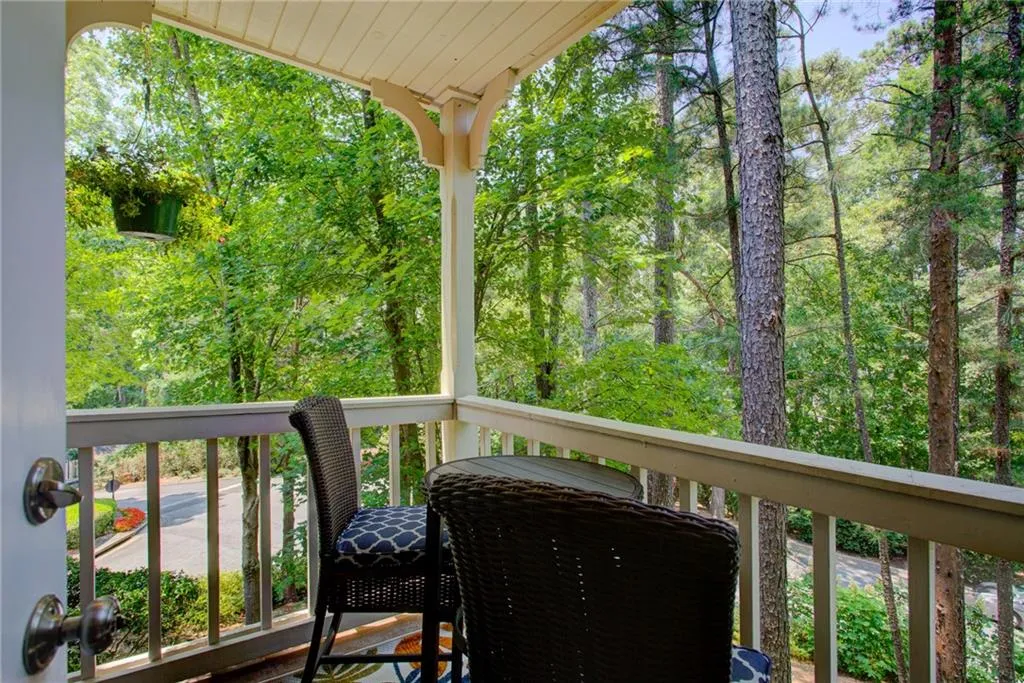 802 Camden Court, Sandy Springs, Georgia 30327, 2 Bedrooms Bedrooms, ,2 BathroomsBathrooms,Residential,Sold,802 Camden Court,7255360