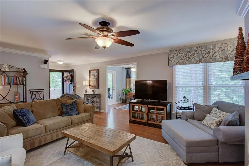 802 Camden Court, Sandy Springs, Georgia 30327, 2 Bedrooms Bedrooms, ,2 BathroomsBathrooms,Residential,Sold,802 Camden Court,7255360