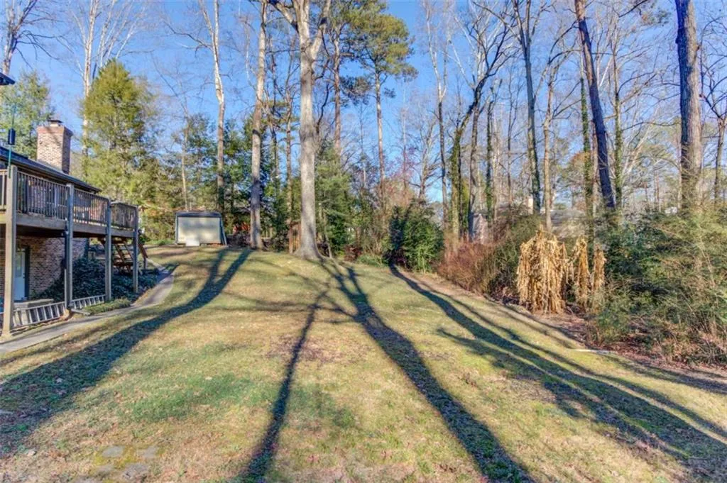 200 Spalding Circle, Sandy Springs, Georgia 30328, 6 Bedrooms Bedrooms, ,4 BathroomsBathrooms,Residential,For Sale,200 Spalding Circle,7698187