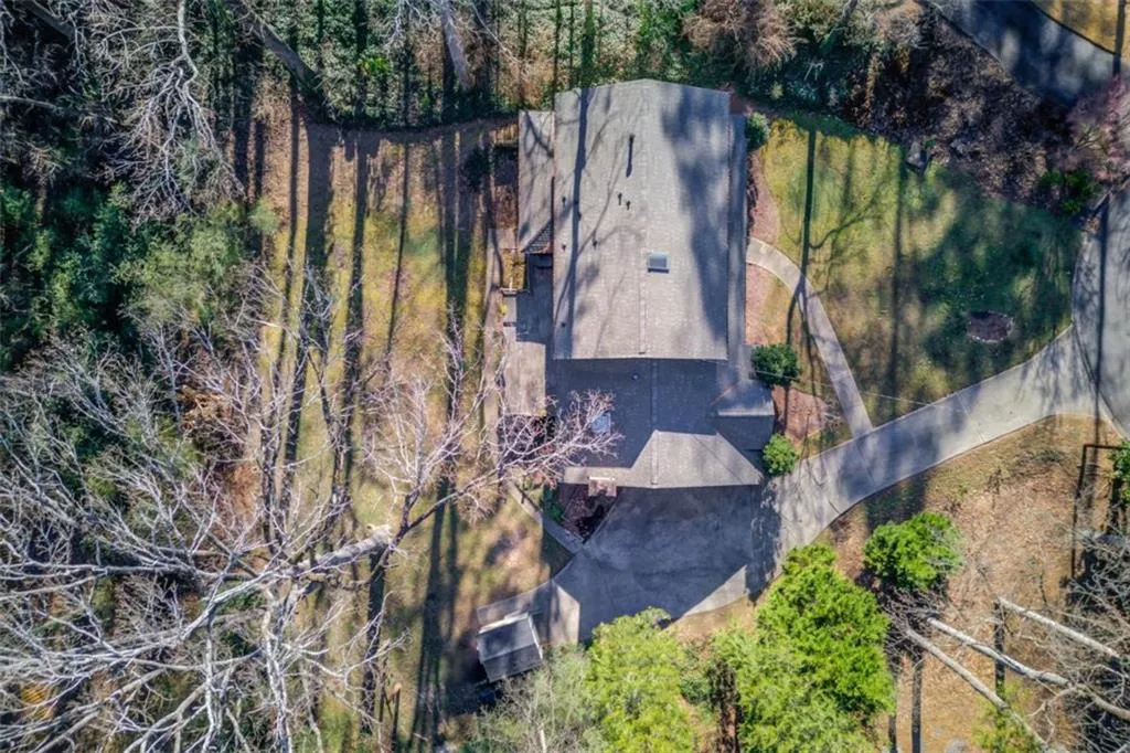 200 Spalding Circle, Sandy Springs, Georgia 30328, 6 Bedrooms Bedrooms, ,4 BathroomsBathrooms,Residential,For Sale,200 Spalding Circle,7698187