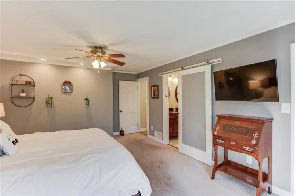 200 Spalding Circle, Sandy Springs, Georgia 30328, 6 Bedrooms Bedrooms, ,4 BathroomsBathrooms,Residential,For Sale,200 Spalding Circle,7698187